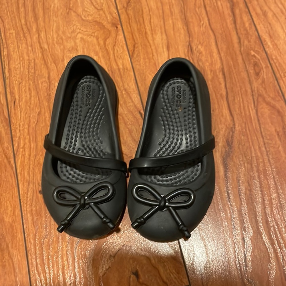 Crocs flats